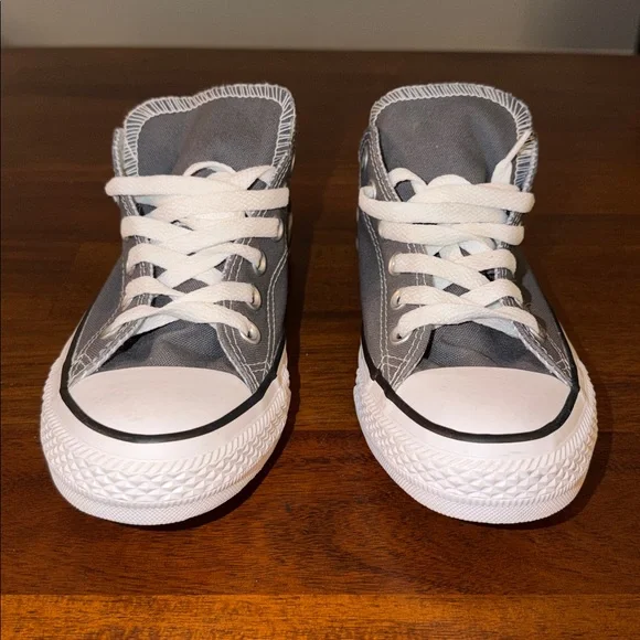 Converse 554880F ladies US 8 Chuck Taylor Double Tongue Low Top Ox Gray NWOT - Picture 1 of 10